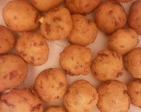 Bolinho de Frango, Calabresa e Parmesão