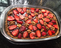 Torta de morango com nozes