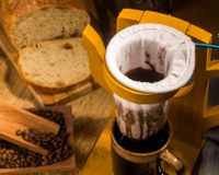 Instituição do cafezinho: por que até quem não ama café marca um cafezinho? Viva o Dia Nacional do Café!