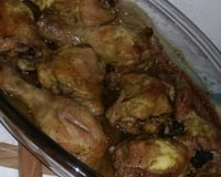 Coxa e sobrecoxa de frango assado no forno