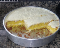 Bolo de leite ninho com chocolate branco