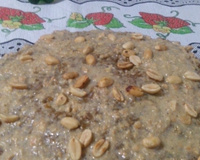 Bolo de amendoim com café