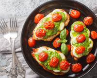 Frango Margherita com batatas assadas crocantes: prato fácil e saboroso para um almoço que todo mundo gosta