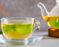 Chá de erva-cidreira tem efeito analgésico e anti-inflamatório: conheça benefícios, como fazer a bebida e saiba quem não deve beber