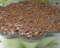 Cremoso, geladinho e viciante: o doce de coco com chocolate do TudoGostoso virou a sobremesa favorita aqui de casa