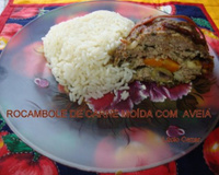 Rocambole de carne moída com aveia