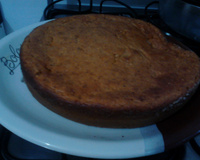 Bolo cremoso e crocante de goiaba