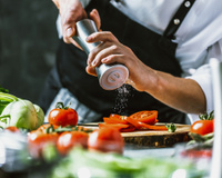 Caixa misteriosa e primeira eliminação: veja o que rolou no MasterChef