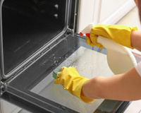 Como limpar o interior do fogão: veja o passo a passo no TudoGostoso