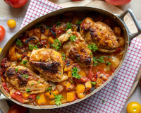 Frango ensopado que eu comia na casa da minha avó: segredo da receita é o pinga e frita