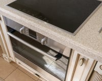 Cozinha digna de programa culinário com este forno de embutir da Electrolux com 37% de desconto