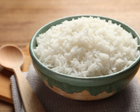 Dá pra fazer arroz na airfryer e fica soltinho e gostoso: veja como cozinhar o acompanhamento de um jeito bem simples