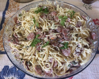 Macarrão com linguiça calabresa e creme de leite