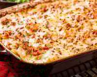 Lasanha com molho branco e bolonhesa