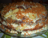 Torta de amendoim com abacaxi