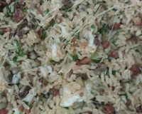 Baião de dois e ovo de galinha caipira