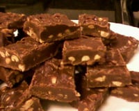 Pé de moleque com chocolate