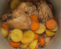 Frango com cenoura e batata na pressão