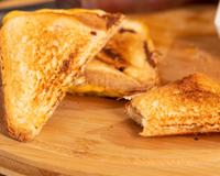 Pão de cuscuz no micro-ondas: receita simples, deliciosa e perfeita para variar no café da manhã