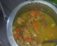 Linguiça com batata e cenoura