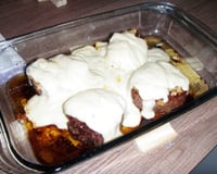 Medalhão de filé mignon ao molho de requeijão e batata palha