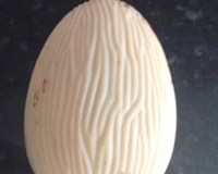 Ovos de Páscoa de chocolate branco