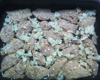 Frango assado com farofa crocante