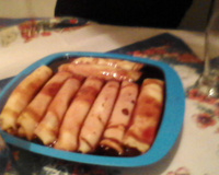 Panquecas doces com molho de vinho maravilhosas