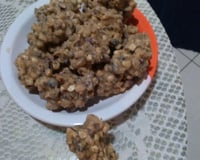 Pé de moleque de leite condensado