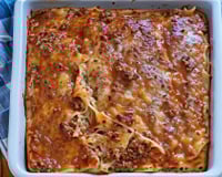 Lasanha com molho branco e bolonhesa