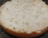 Torta de limão com massa de biscoito