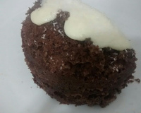 Bolo simples de caneca de micro-ondas