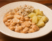 Estrogonofe de grão-de-bico: confira essa receita vegetariana