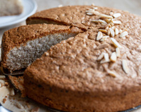 Bolo de aveia e mel SEM GLÚTEN e SEM AÇÚCAR delicioso: receita fofinha desmancha na boca e cai bem na hora do café