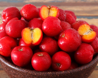 Acerola e pitanga: benefícios e receitas das frutas vermelhas nativas do Brasil