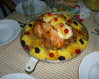 Chester com farofa de frutas