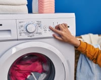 Para que serve pressionar o botão de iniciar da máquina de lavar roupa durante três segundos? Poucas pessoas conhecem essa função “oculta” do aparelho