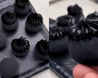 Brigadeiro black sem corante e sem amargar é o docinho que não pode faltar na sua festa de Halloween!