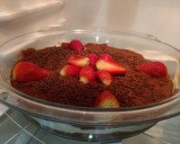 Pavê de chocolate com morangos