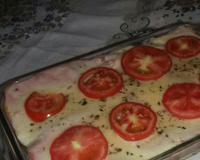 Torta de pão de forma com queijo e presunto