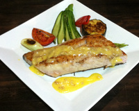 Filé de robalo ao molho de pinhão - por chef Luiz Barbosa