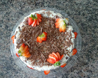 Torta de sorvete com Bis e brigadeiro