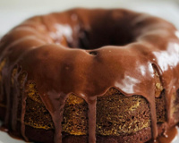 A receita de bolo que conquistou milhões de pessoas: o segredo da sua popularidade está na cobertura