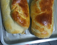 Pão recheado com presunto e queijo