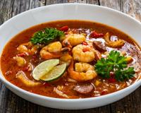 Como fazer caldo de camarão caseiro com uma receita simples, rápida e fácil?