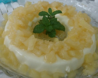Flan de coco com abacaxi
