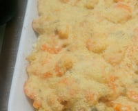 Macarrão com salmão e camarão