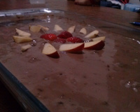 Bombom de morango na travessa