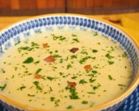 Meu marido que não gosta de sopa amou essa: sopa cremosa e aveludada de mandioquinha com bacon