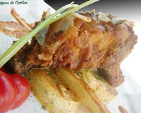 Salmão crostado e molho de muqueca